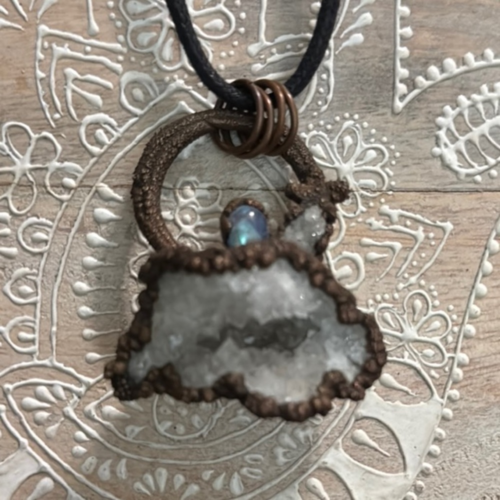 Rustic Copper Plated Geode & Moonstone Pendant Necklace